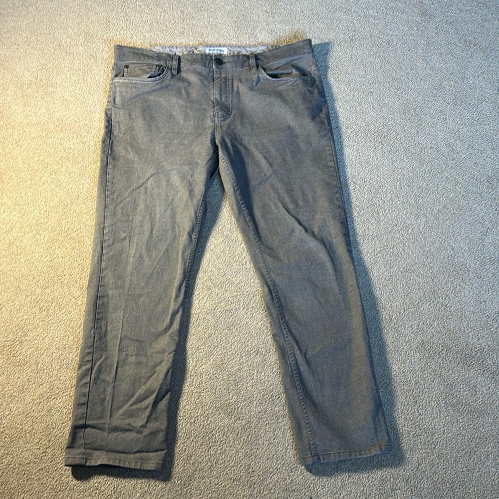 English Laundry vintage pants. Size is 33/32. Great condition.